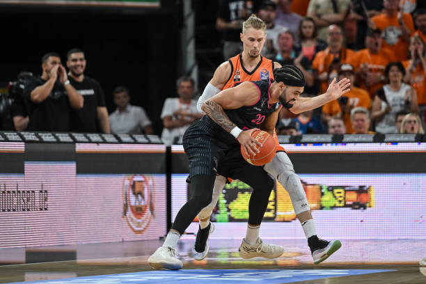 据榜单前两 据榜单前两